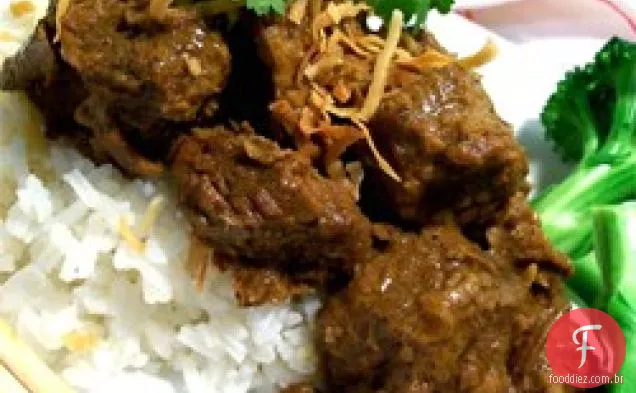 Carne Bovina Da Malásia Rendang