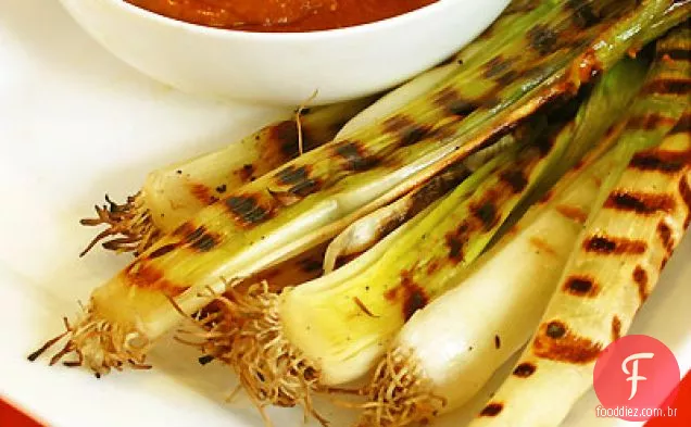 Alho-poró grelhado com Romesco (Calçada)