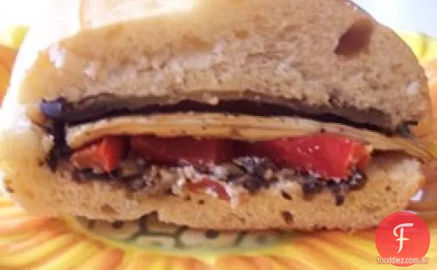 Sanduíches de parmesão de berinjela e pimenta
