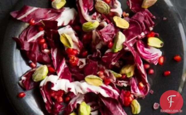 Salada Radicchio com vinagrete de romã Chile