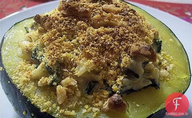 Abóbora Recheada Com Macarrão E Espinafre