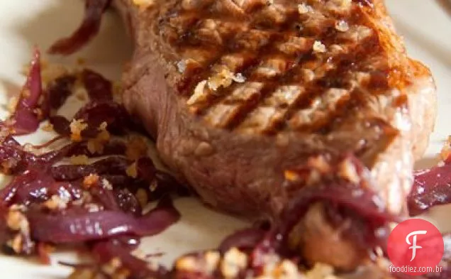 Bife Coulotte com cebola refogada com Vinho e Pão ralado de rábano