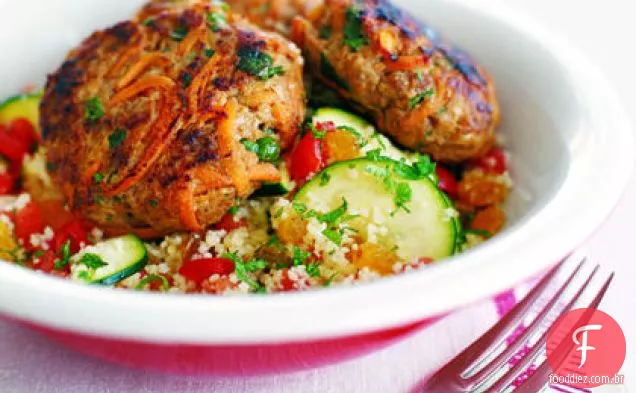 Cuscuz de hortelã com abobrinha e tomate