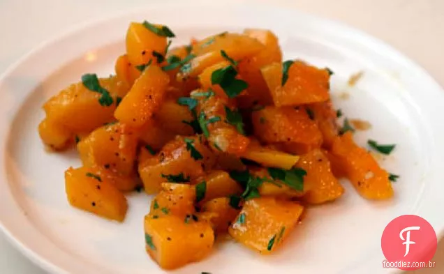 Jantar hoje à noite: abóbora refogada com alho