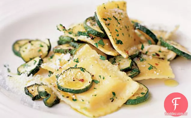 Ravioli com abobrinha assada