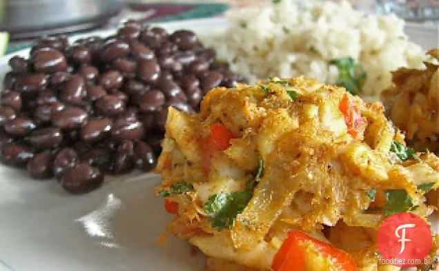 Bolos de bacalhau do sudoeste com arroz doce Mexicano