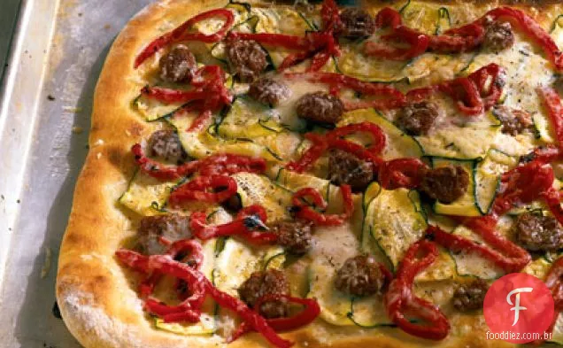Salsicha, abobrinha e pizza de pimenta