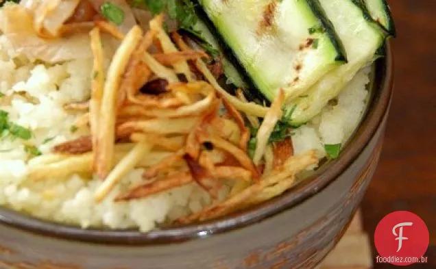 Receita de cuscuz com receita de gengibre, chalotas e abobrinha