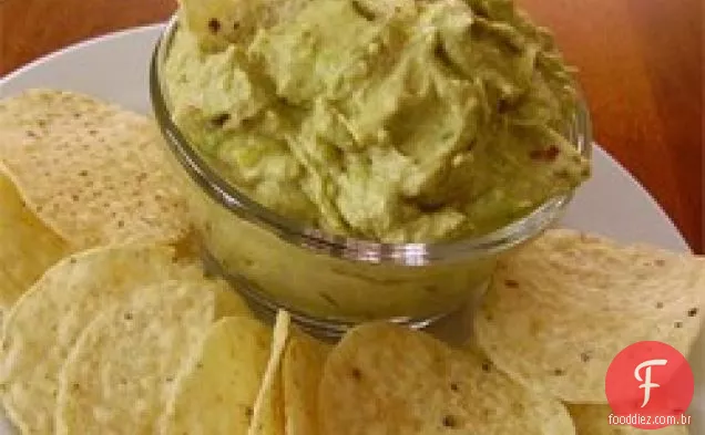 Guacamole cremoso com alho