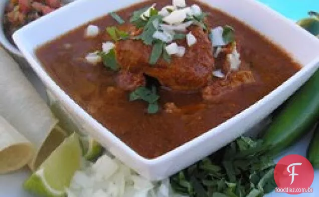 Pozole em um fogão lento