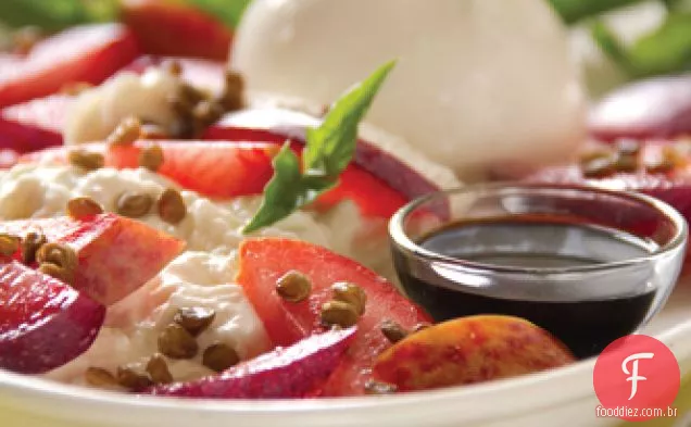 Burrata com ameixas
