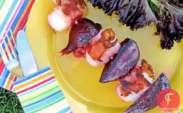 Vieira Kabobs com beterraba e Prosciutto