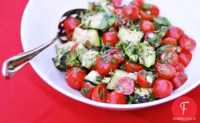 Salada De Abobrinha Grelhada E Tomate Uva