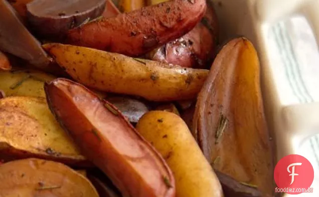 Balsâmico e alecrim vitrificado Fingerling batatas