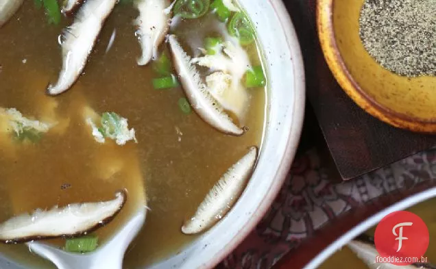Sopa De Gota De Ovo De Cebola Verde