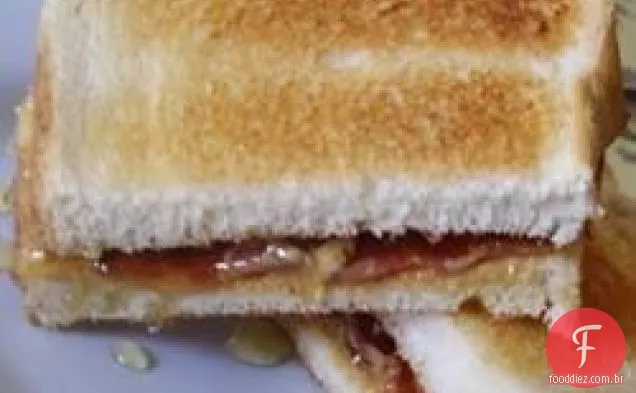 Manteiga de amendoim, Bacon e Sanduíche De Mel