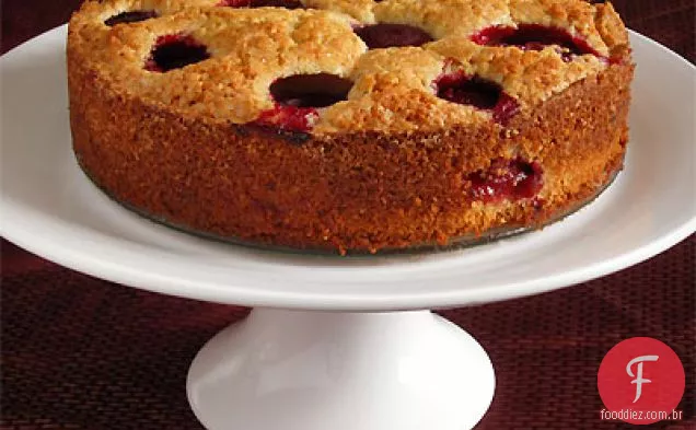 Torta de ameixa com creme de cardamomo