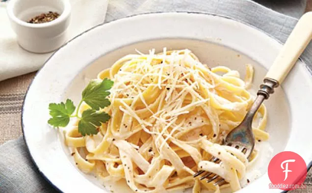 Fettuccine Alfredo