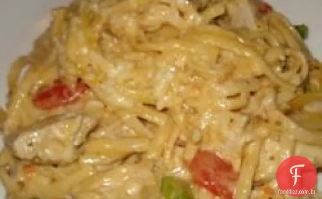 Caçarola De Espaguete De Frango I