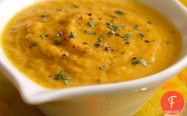Sopa De Raiz De Cenoura E Coentro