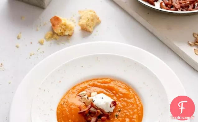 Sopa De Abóbora E Bolota