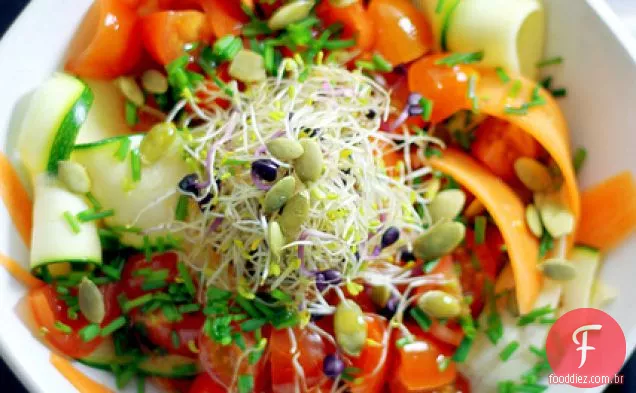 Cenouras E Courgettes Linguini Com Tomates