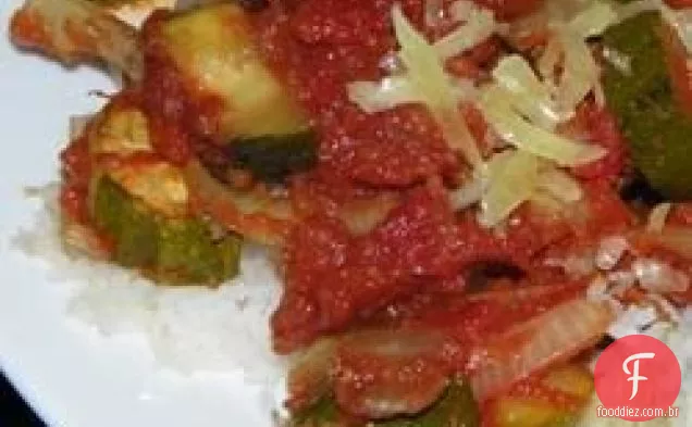 Abobrinha e tomate com alho assado