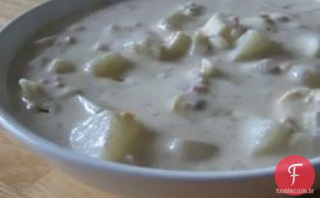 Emma Slow Cooker Clam Chowder