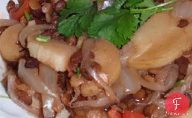Sopa de lentilha com beterraba dourada e Rutabaga