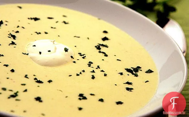 Sopa doce de milho e pastinaga do café Panificio orgânico