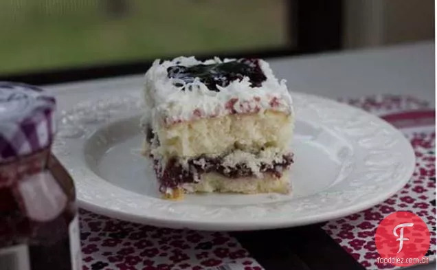 Bolo Da Névoa Do Coco