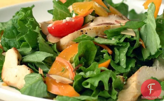 Salada de frango laranja com queijo Feta