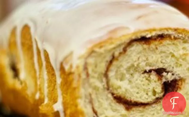 Pão De Redemoinho De Passas De Canela