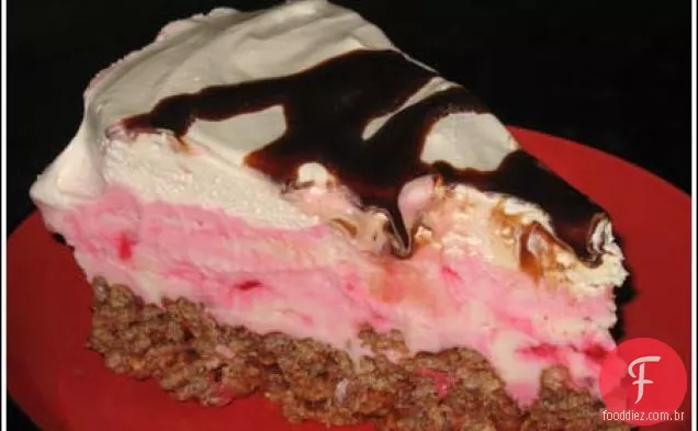Chocolate Ao Leite Peppermint Ice Cream Crunch Cake