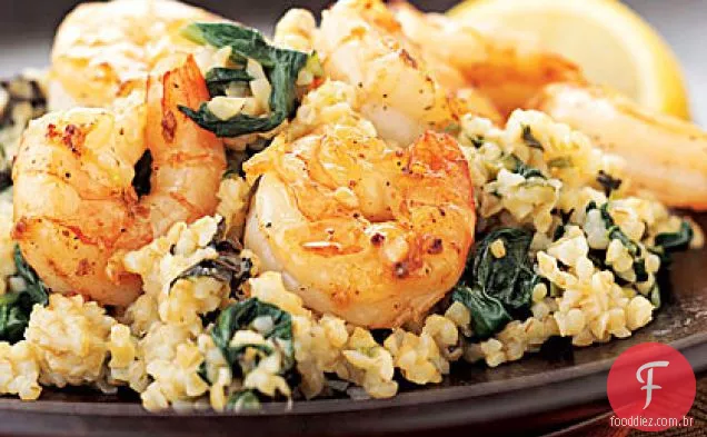 Risoto de Bulgur de limão e hortelã com camarão de alho