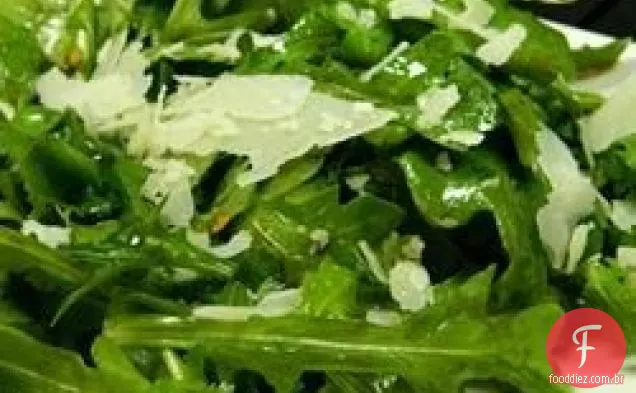 Rúcula Selvagem (rúcula) e salada de parmesão