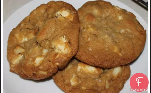Biscoitos De Macadâmia Com Pedaços De Chocolate Branco