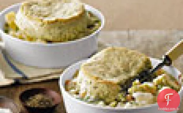 Potpies de bacalhau com crostas de biscoito de endro