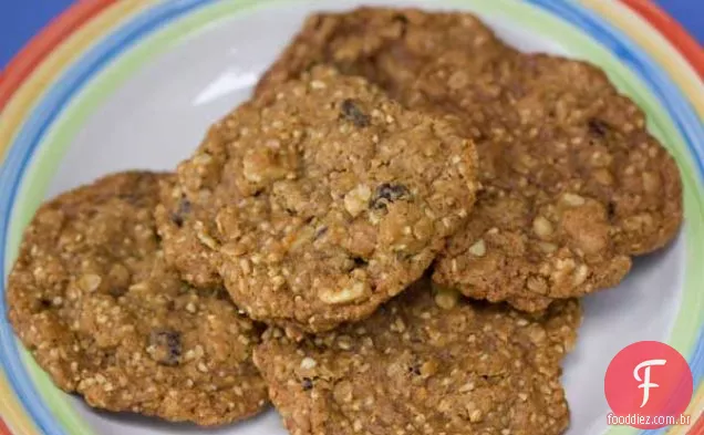 Biscoitos De Noz De Aveia Cortados Em Aço