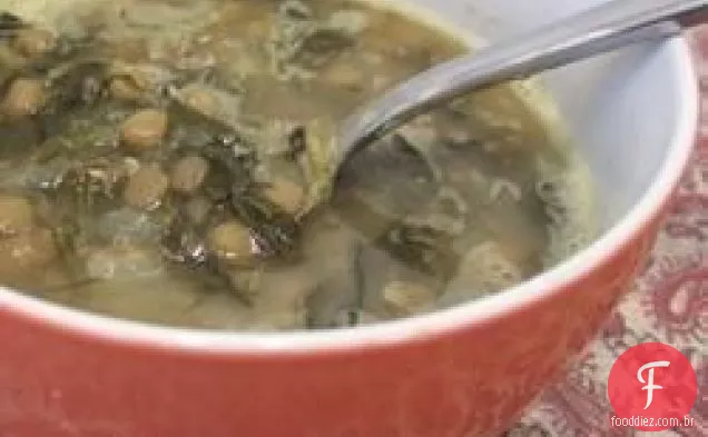Sopa de lentilha e Espinafre ao estilo sírio
