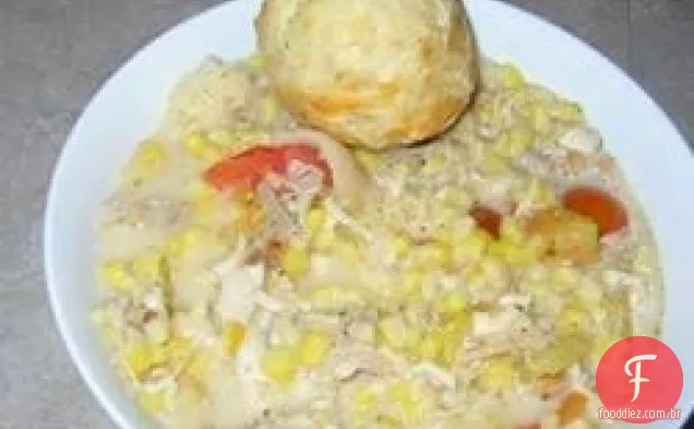 Frango cremoso com milho, estragão e tomate