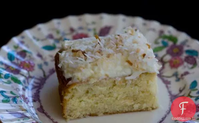 Bolo De Camada De Coco