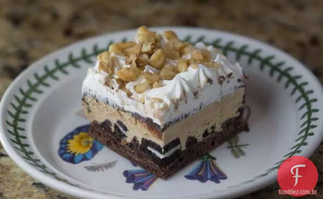 Sobremesa De Brownie De Sorvete De Seda Preta Em Camadas