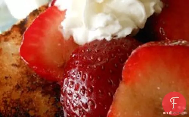 Bolo De Morango com balsâmico