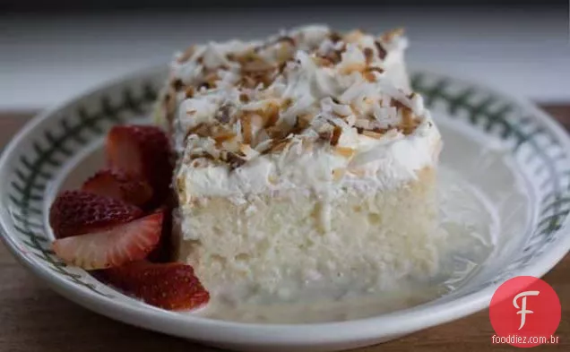 Bolo De Coco Torrado