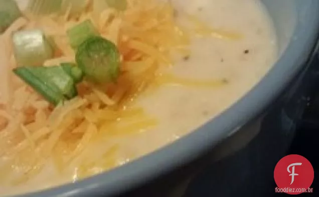 Sopa Cremosa Da Batata Do Fogão Lento