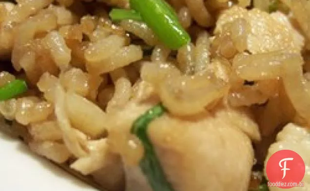 Arroz frito com coentro