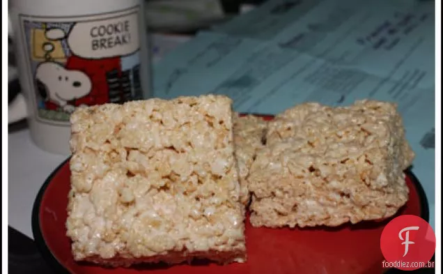 Arroz Krispie trata com manteiga dourada