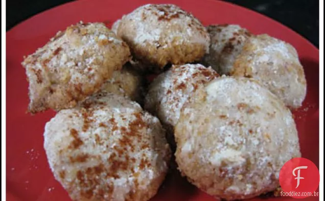 Bolas de neve de canela (com farinha de bolo e flocos de milho, Uau!)