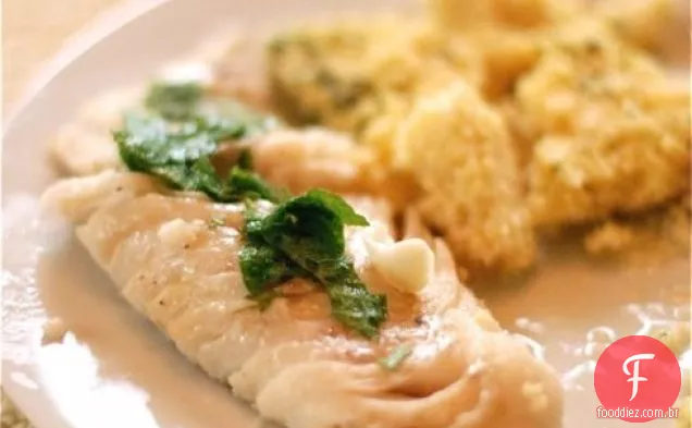 Peixe Grelhado Perfeito Com Óleo De Limão E Hortelã